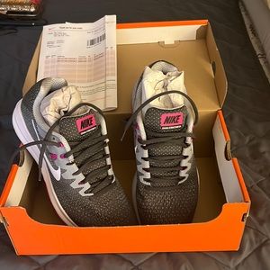 Nike Air Zoom Structure Size 9.5